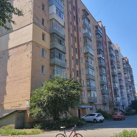 Scandinavian Poltava Apartments With 2 Rooms, 3 Beds 1 Sofa Екстериор снимка
